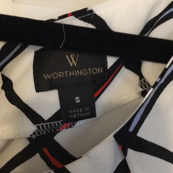 Semi-sheer lace-up detail blouse - Picture 3 of 6